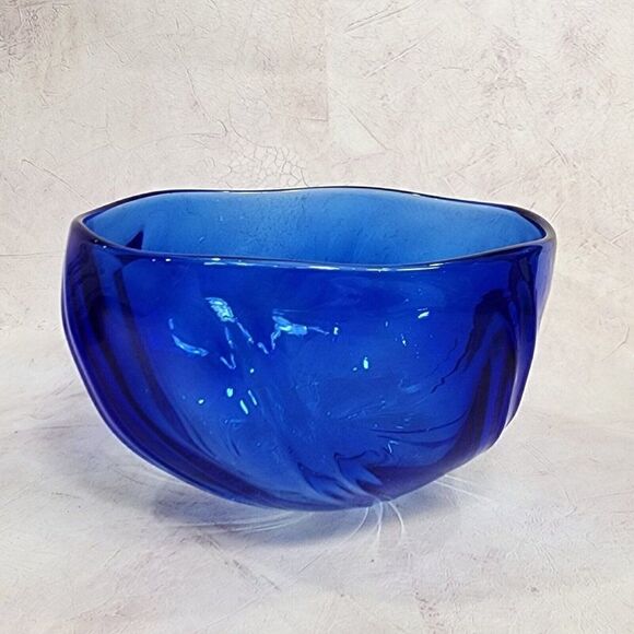 Michael Trimpol 7" D Decorative Sheer Cobalt Blue Swirl Bowl Art Glass Signed 03 - Picture 5 of 9